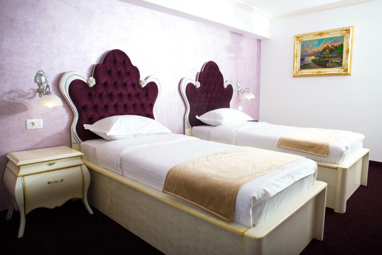 Royal Boutique Mangalia Breeze Hotel Bagian luar foto